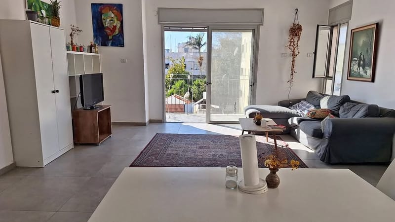 תמונה מפייסבוק – חדר בדירת שותפים • 2,600 ₪, שפירא, תל אביב (1)