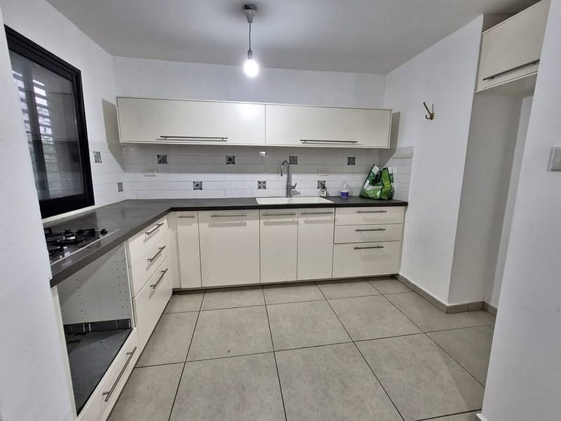 תמונה מפייסבוק – 4 חדרים • 8,200 ₪, שכונה מרכז דרום, רעננה (1)