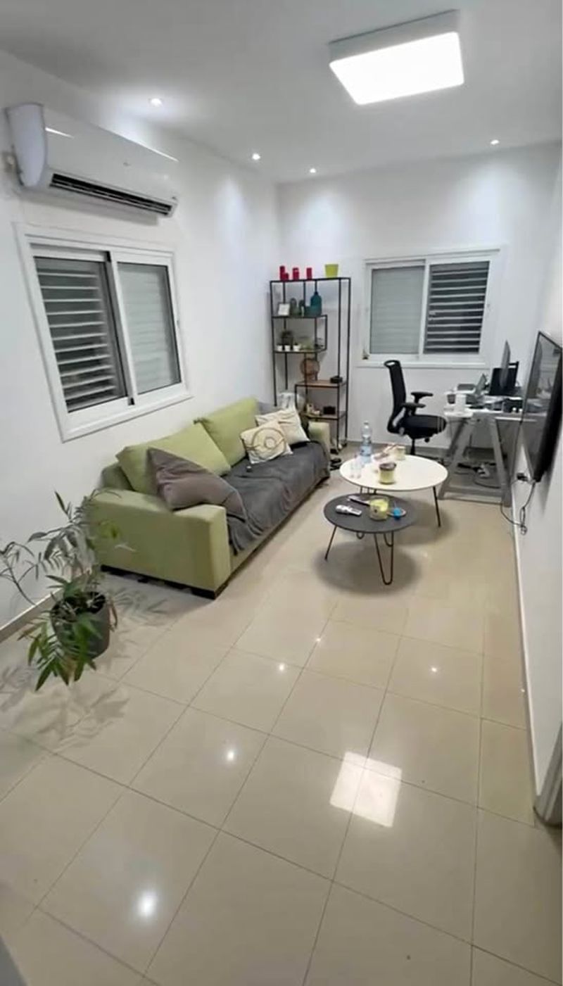 תמונה מפייסבוק – סטודיו • 6,200 ₪, אבן גבירול 19, אבן גבירול, רחובות (1)