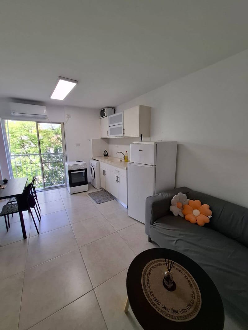 תמונה מפייסבוק – 2 חדרים • 2,500 ₪, ששת הימים 10, רמות יצחק, נשר (1)