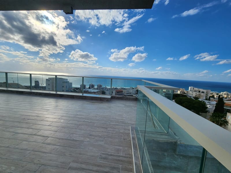 Photo from Facebook – 5 Rooms • ₪12,900, דרך הים, Western Carmel, Haifa (1)