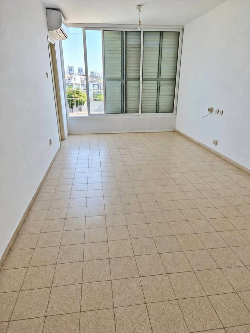 תמונה מפייסבוק – 2 חדרים • 3,600 ₪, כובשי חרמון, שכונה דרום מזרח, בת ים (1)