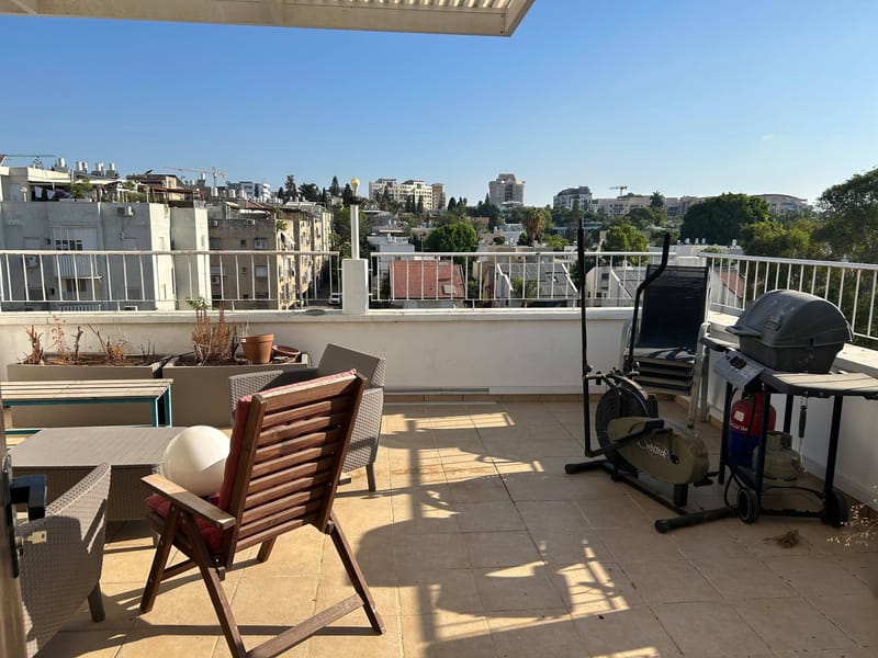 Photo from Facebook – 4 Rooms • ₪9,000, ברק 4, Hadar, Ramat HaSharon (1)