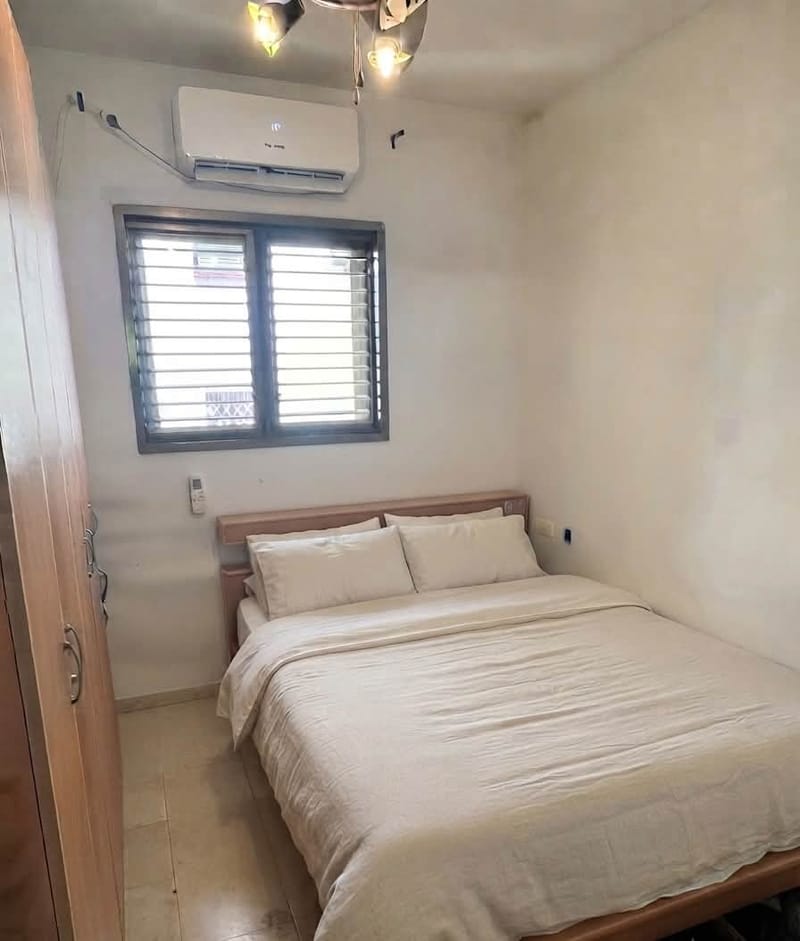 תמונה מפייסבוק – 2 חדרים עם שותפים • 2,300 ₪, פינסקר 3, מרכז, הרצליה (1)
