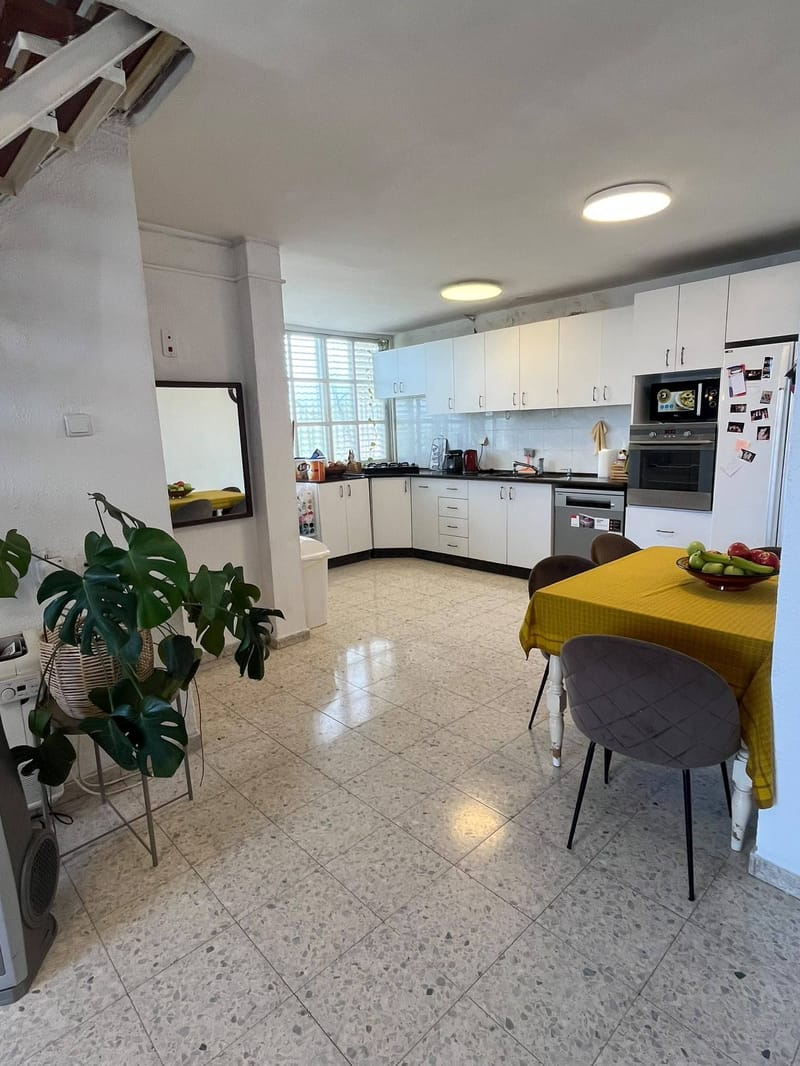 תמונה מפייסבוק – חדר בדירת שותפים • 2,750 ₪, רביבים, נווה עמל, הרצליה (1)