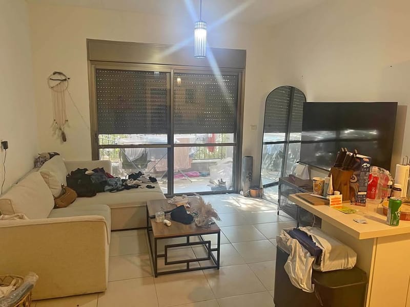 תמונה מפייסבוק – 2 חדרים • 6,000 ₪, סוקולוב 27, גולן, רמת השרון (1)
