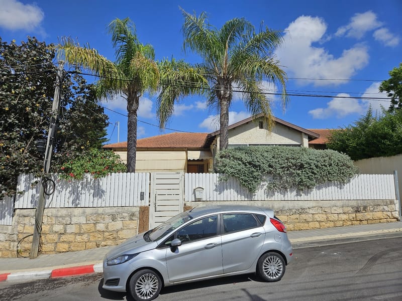 תמונה מפייסבוק – מספר החדרים לא צוין • 4,300,000 ₪, גרץ, נאות גנים, נתניה (1)