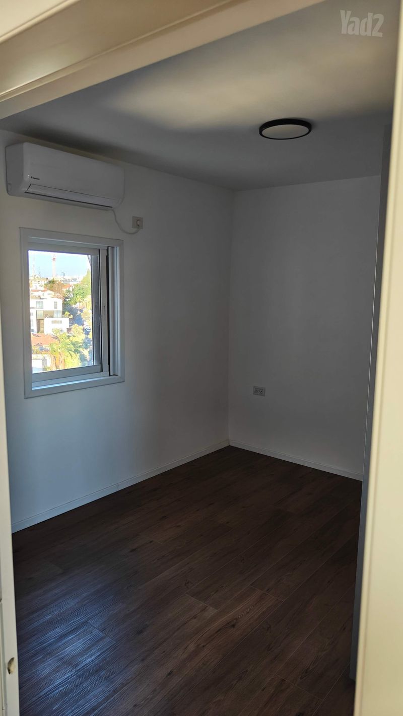 תמונה מיד2 – 2.5 חדרים • 4,400 ₪, הרצל 75, מרכז העיר, רמת גן (1)