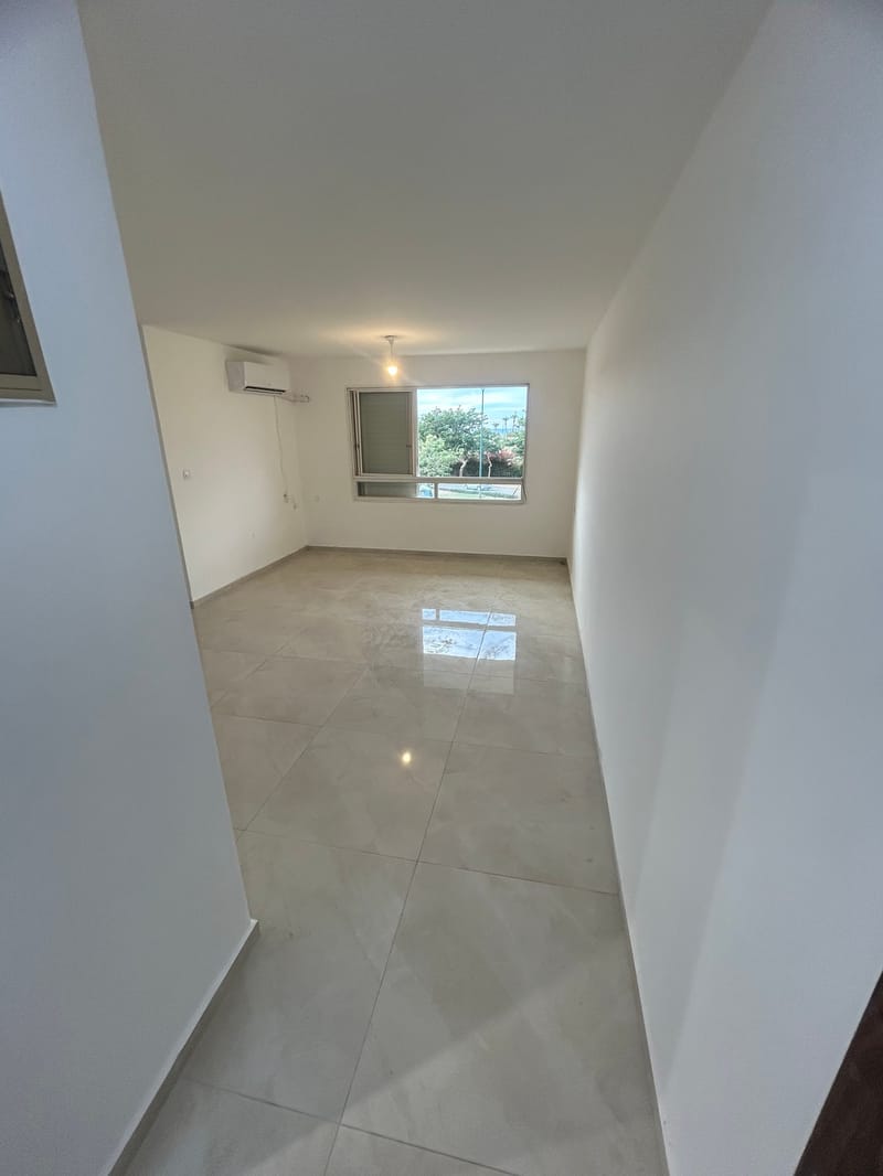 תמונה מפייסבוק – 3.5 חדרים • 6,200 ₪, אירוס ארגמן, אגמים, נתניה (1)