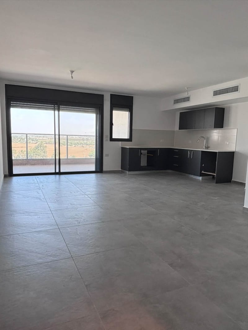 תמונה מפייסבוק – 4 חדרים • 6,300 ₪, קריית האומנים, רמלה (1)