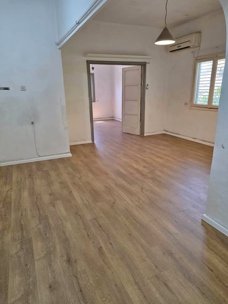Фото с Facebook – 2 Комнаты • 4,700 ₪, אחוזה, Кирьят Вейцман, Раанана (1)