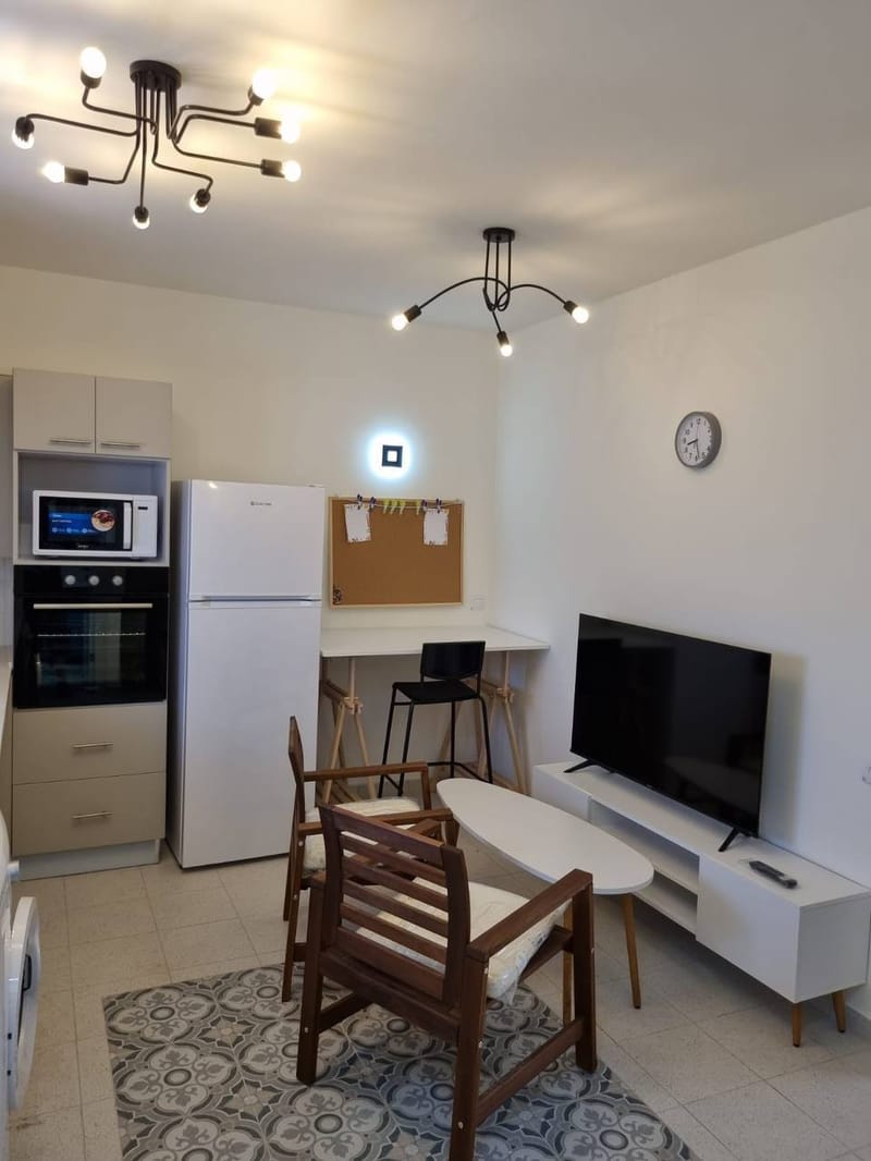 תמונה מפייסבוק – סטודיו • 3,600 ₪, AD Gordon 47, 'שכונה א, רחובות (1)