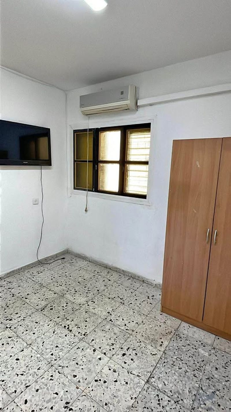 Фото с Facebook – 4 Комнаты • 4,400 ₪, רחל אלתר 15, Хисахон Гимель, Лод (1)