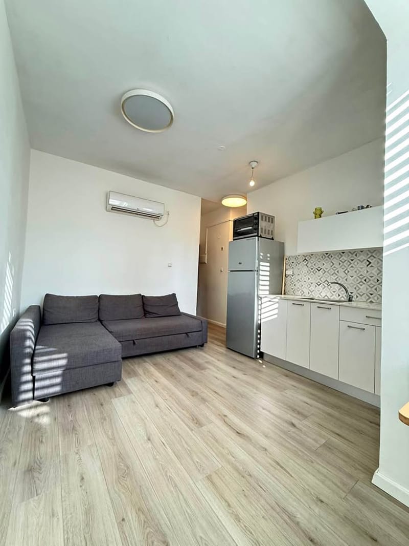 Фото с Facebook – 2 Комнаты • 4,300 ₪, ז׳בוטינסקי, Яалом, Рамат-Ган (1)