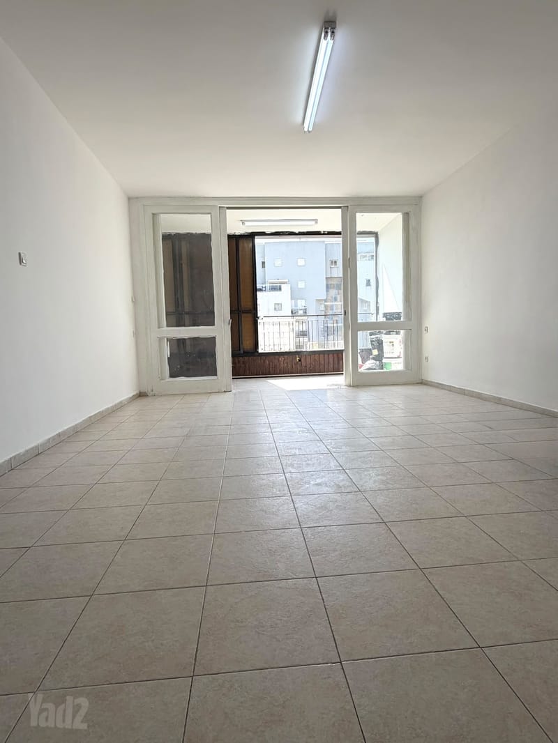 תמונה מיד2 – 5 חדרים • 6,500 ₪, התפוצות, רמת עמידר, רמת גן (1)