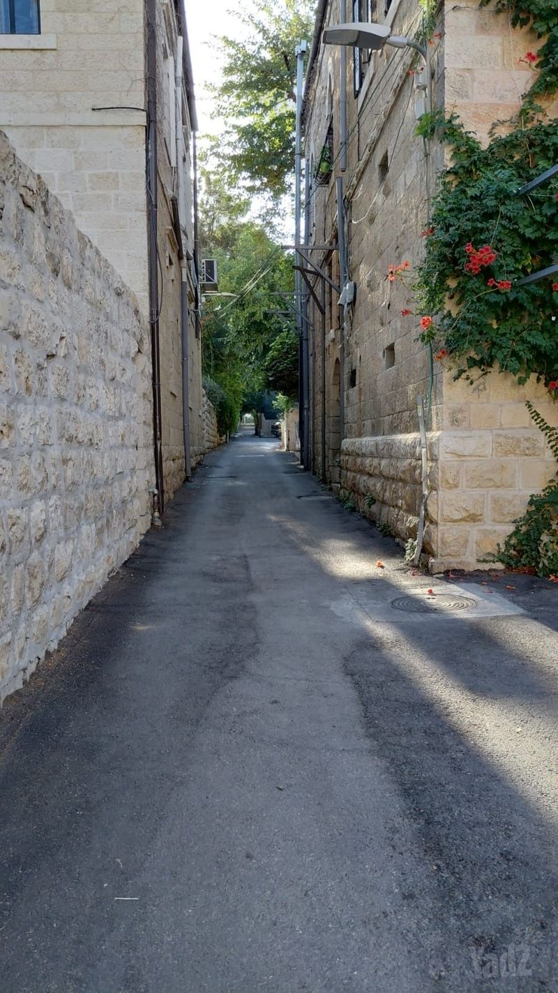 תמונה מיד2 – 3 חדרים • 6,500 ₪, דרך בית לחם 23, בקעה, ירושלים