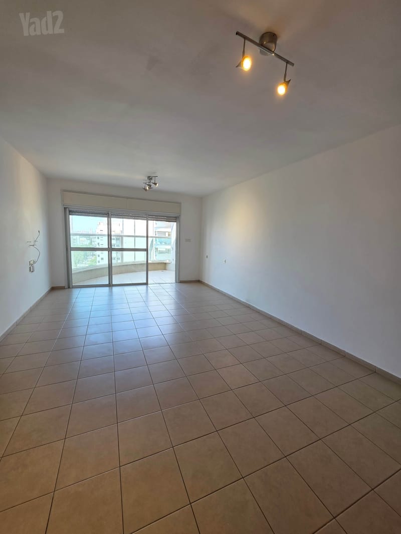 Photo from Yad2 – 4 Rooms • ₪6,900, זכרון יעקב, Hadar HaMoshavot HaVatika, Petah Tikva (1)