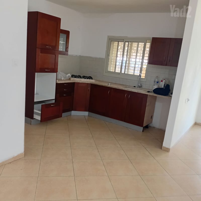 תמונה מיד2 – 4 חדרים • 4,200 ₪, ישראל גלילי 20, רמות הרכס, באר שבע (1)