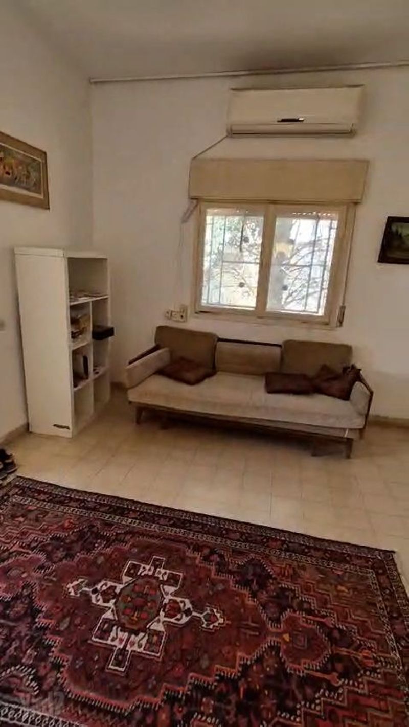 תמונה מיד2 – 2.5 חדרים • 930,000 ₪, בר גיורא 26, הדר עליון, חיפה (1)