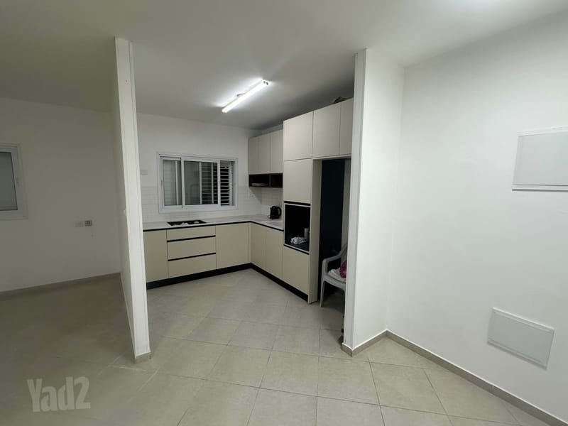 תמונה מיד2 – 4 חדרים • 4,500 ₪, פקיעין 16, נווה אילן, אשקלון (1)