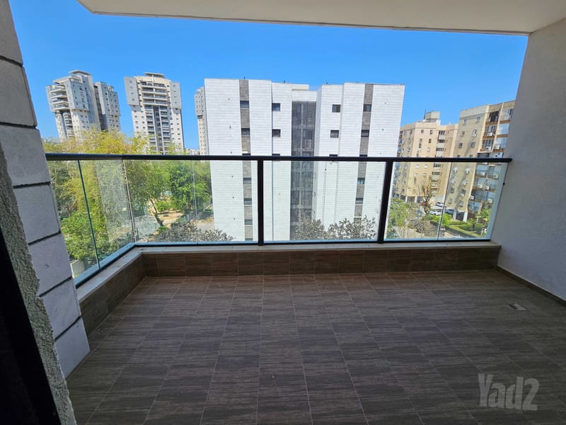תמונה מיד2 – 5 חדרים • 8,700 ₪, הדרור 17, נאות בן גוריון, יבנה (1)