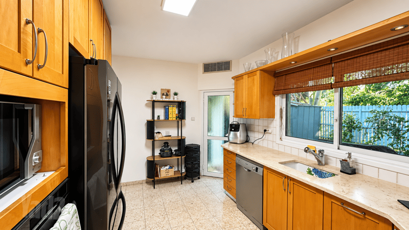 תמונה מיד2 – 7.5 חדרים • 6,450,000 ₪, רמתיים, הוד השרון (1)