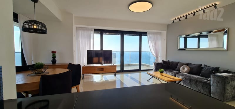 תמונה מיד2 – 5 חדרים • 5,480,000 ₪, בת ים (1)