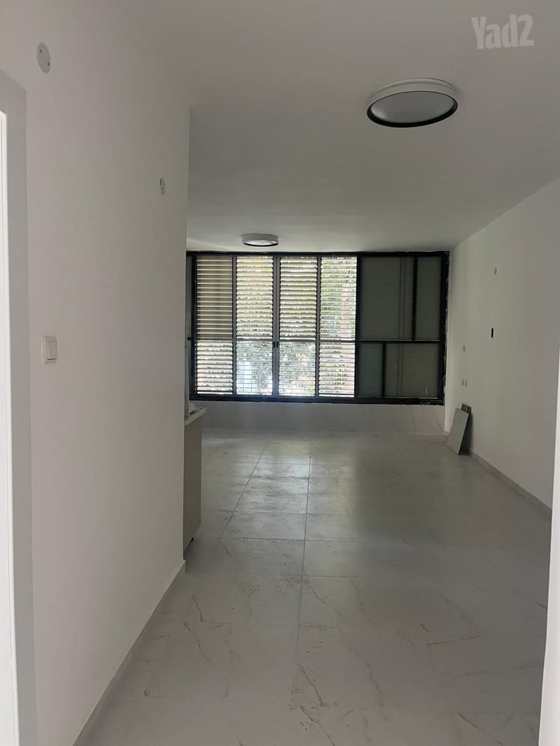 תמונה מיד2 – 4 חדרים • 6,100 ₪, מעלה הבנים 3, יד לבנים, רמת גן (1)