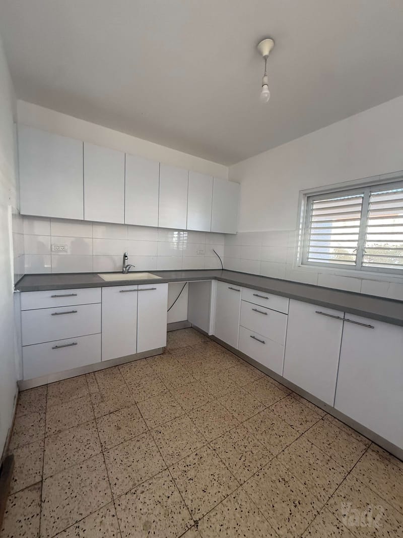 תמונה מיד2 – 5 חדרים • 3,650,000 ₪, אז"ר, צפון, כפר סבא (1)