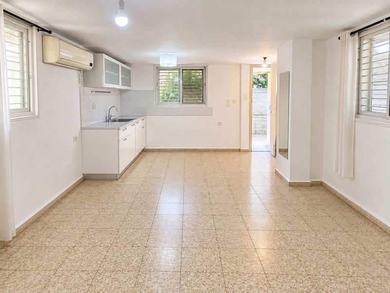 תמונה מפייסבוק – 2 חדרים • 4,000 ₪, נווה עמל, הרצליה (1)