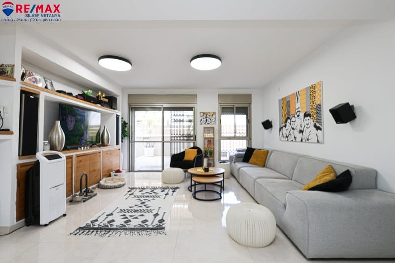 תמונה מפייסבוק – 5 חדרים • 3,690,000 ₪, דרך הפארק, השכונה הירוקה (כ״ס/80), כפר סבא (1)