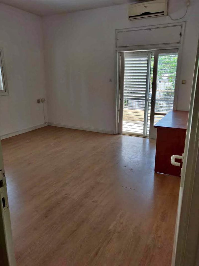 תמונה מפייסבוק – חדר בדירת שותפים • 3,700 ₪, נווה דן, תל אביב (1)