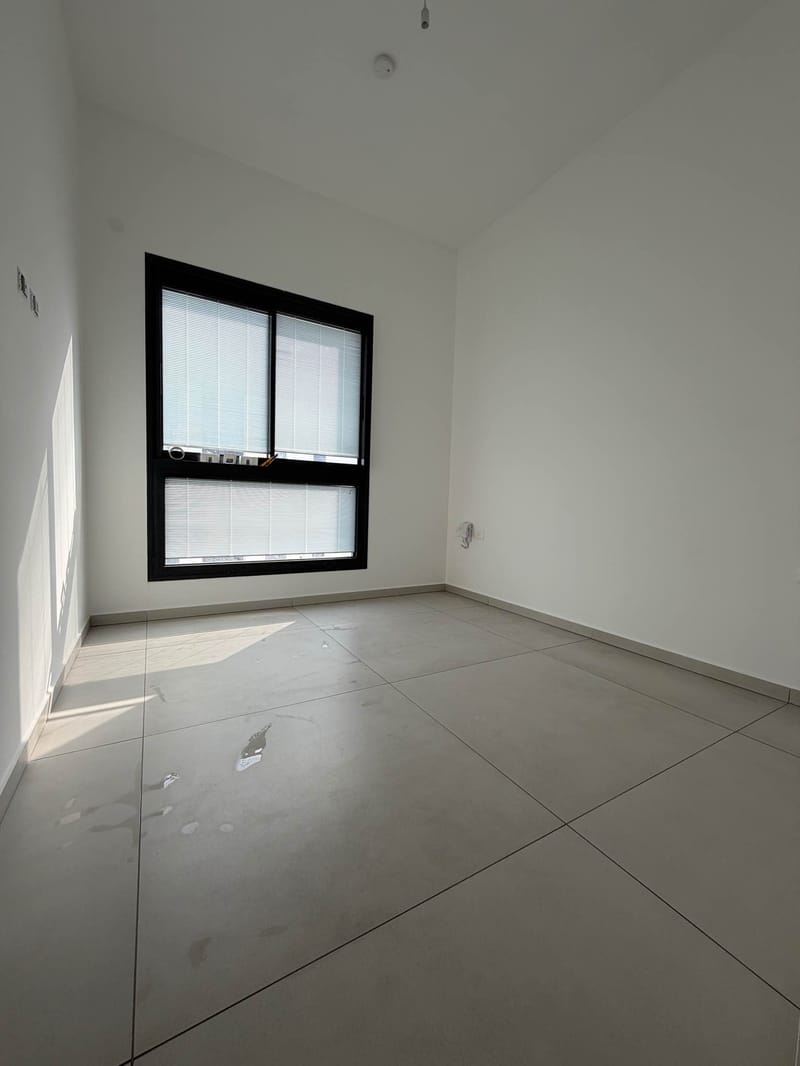 4 Комнаты • 11,000 ₪ - Image 2