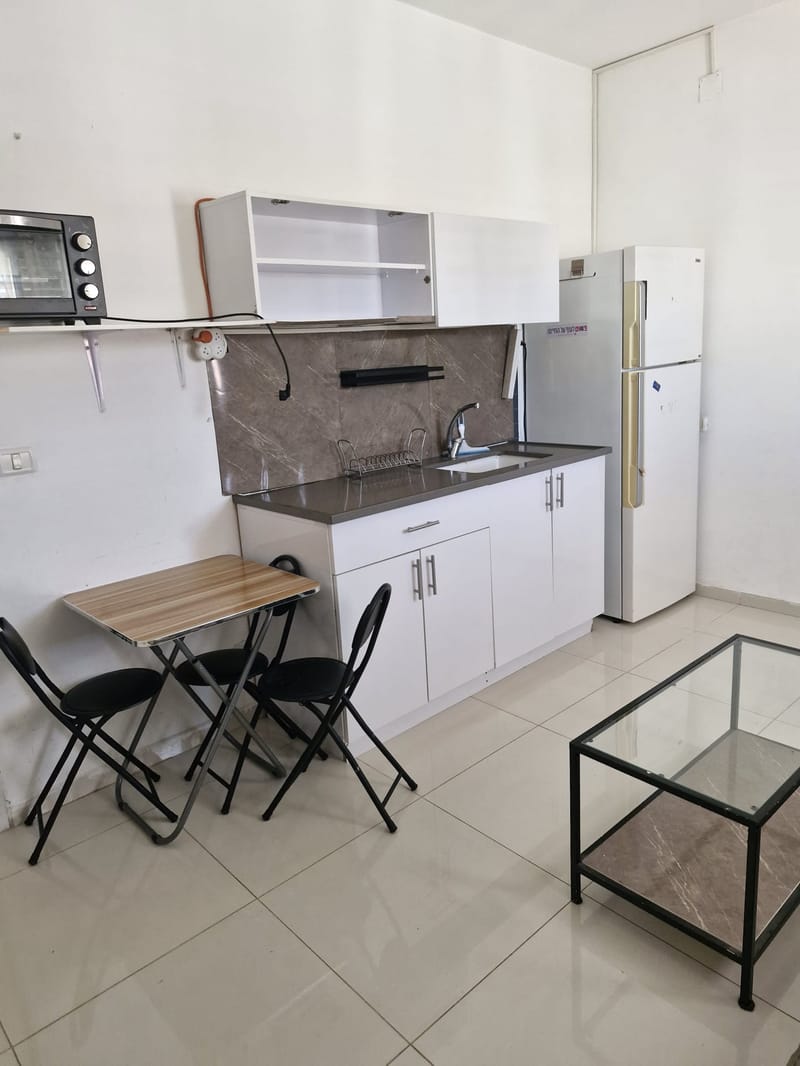 2 חדרים • 4,000 ₪ - Image 3