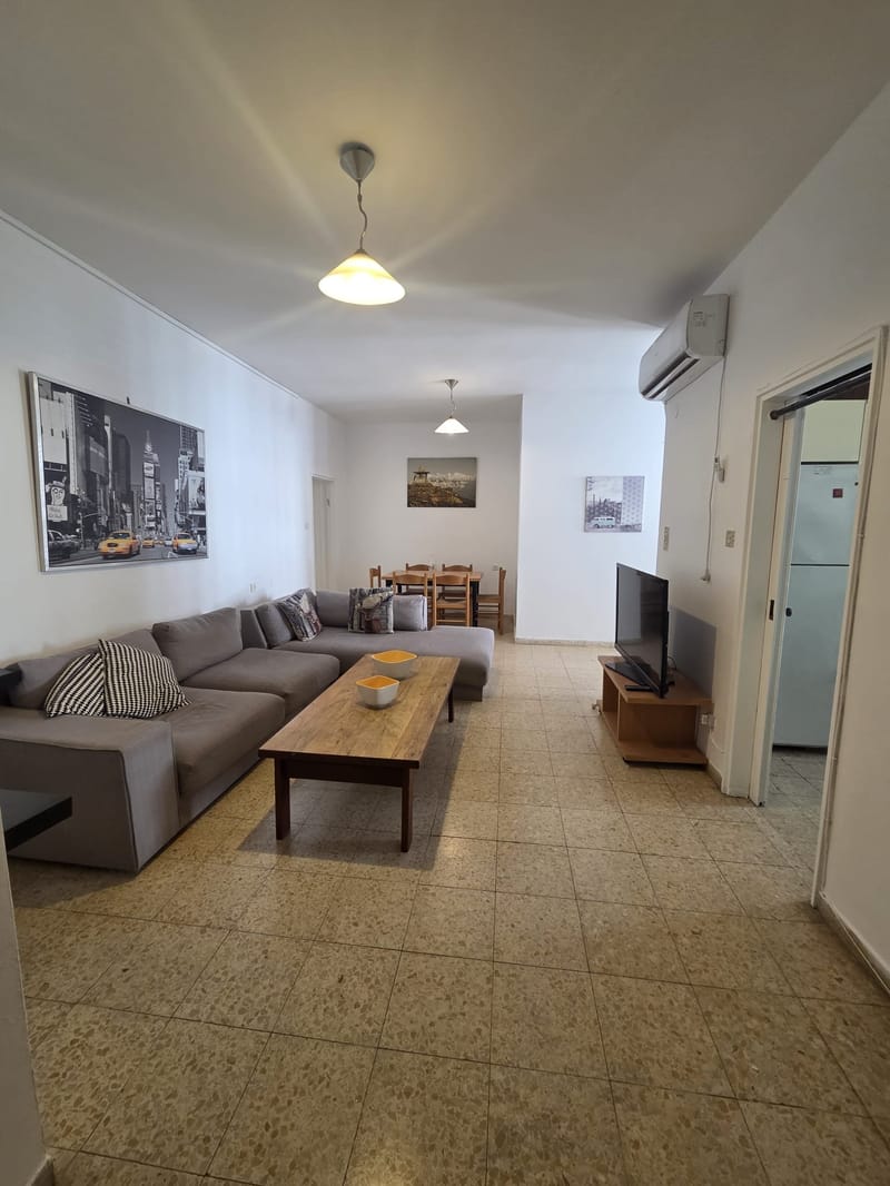 4 Rooms • ₪8,500 - Image 1