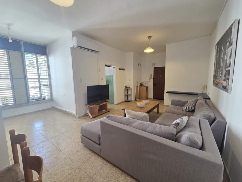 4 Rooms • ₪8,500 - Image 2
