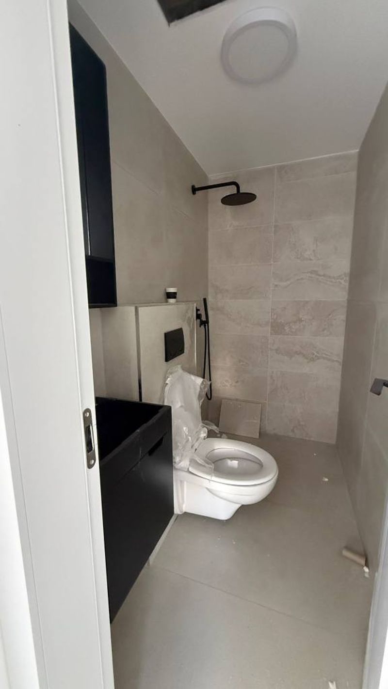 2 Rooms • ₪4,800 - Image 1