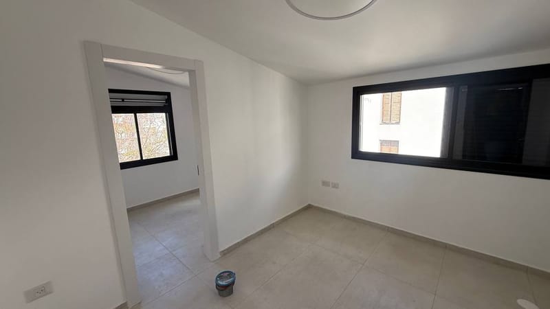 2 Rooms • ₪4,800 - Image 2
