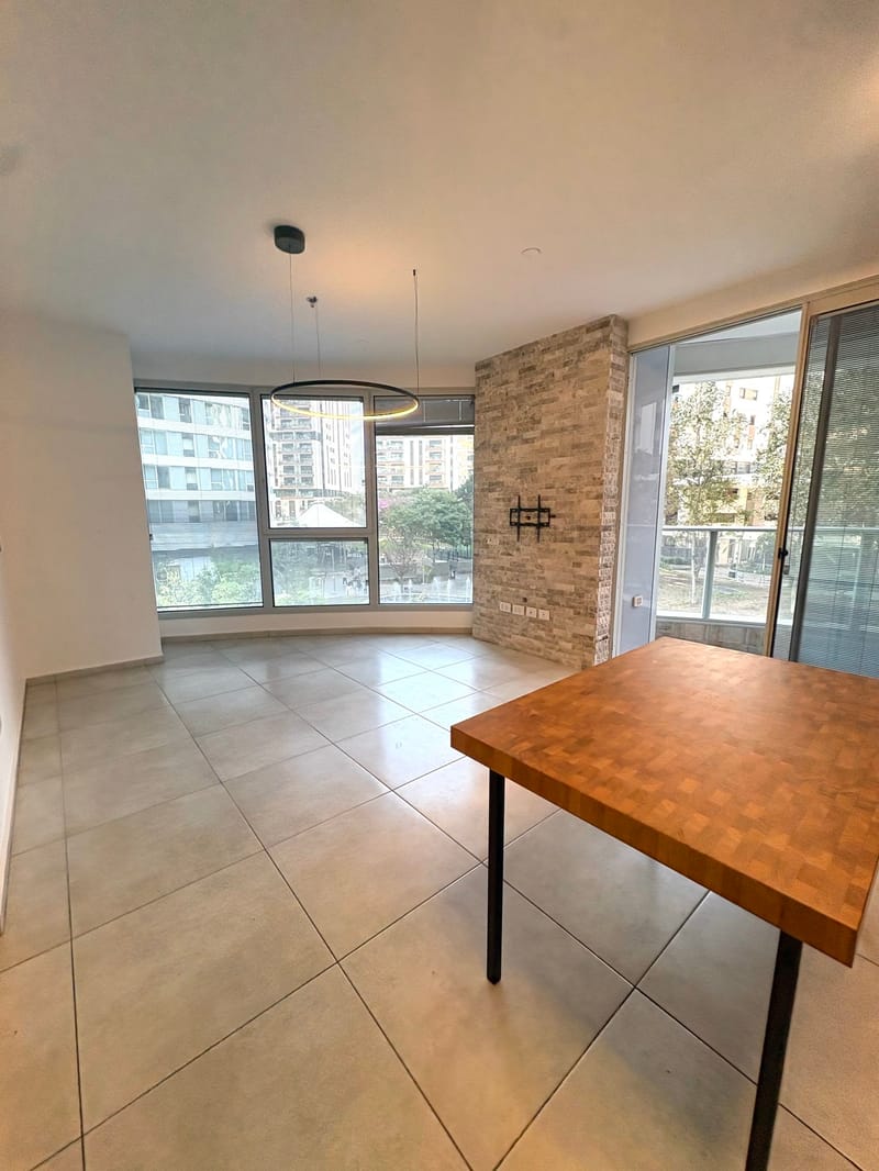 4 Rooms • ₪11,600 - Image 2