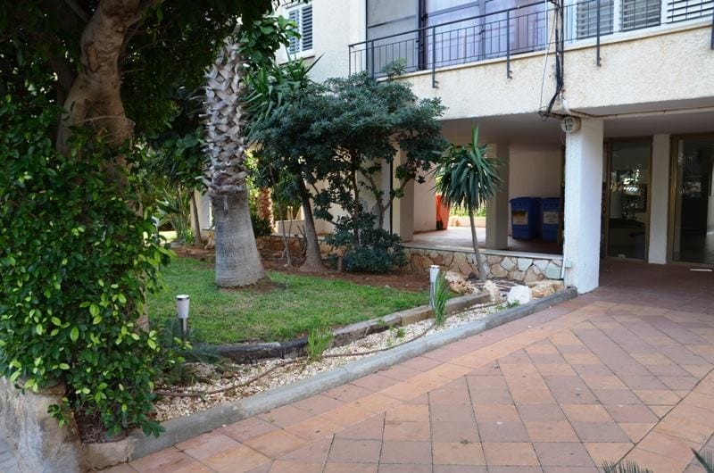 תמונה מפייסבוק – 4 חדרים • 7,900 ₪, הנוטרים, מרכז, הרצליה