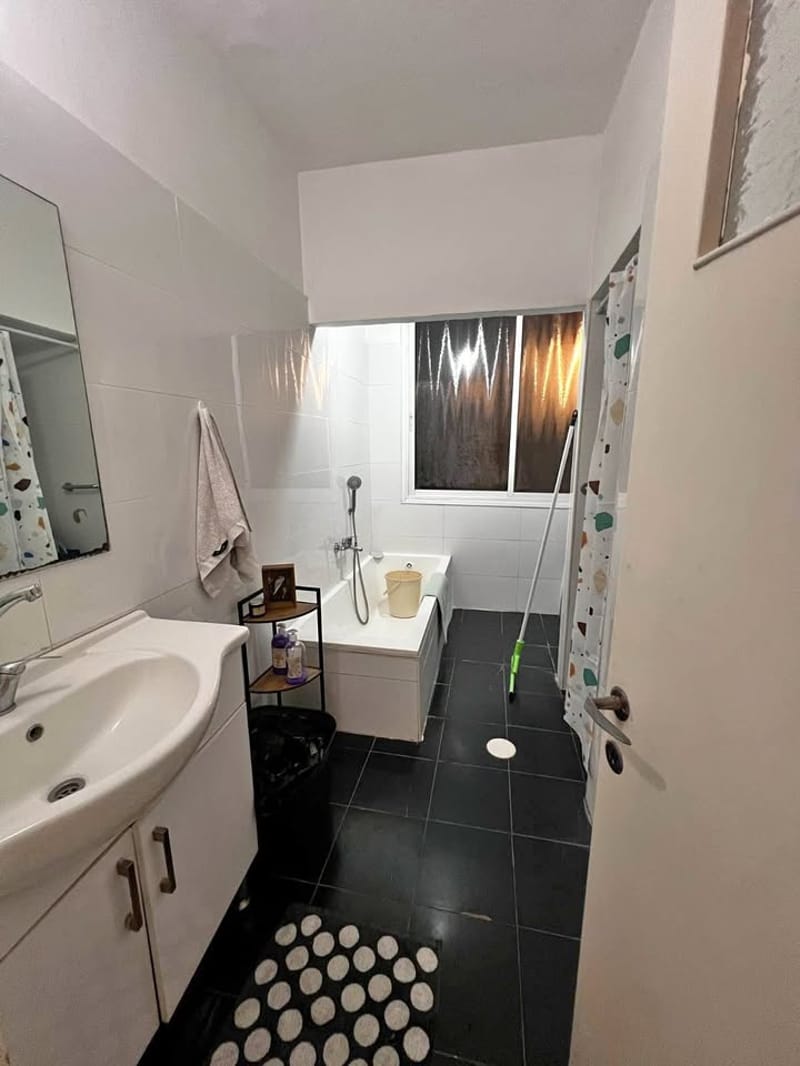 Photo from Facebook – 3.5 Rooms with roommates • ₪2,500, Remez, Rishon LeZion (1)