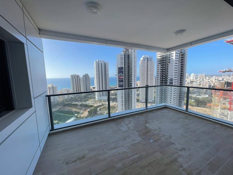 תמונה מפייסבוק – 5 חדרים • 8,000 ₪, ליפקין שחק 12, גני הרצלייה, הרצליה (1)