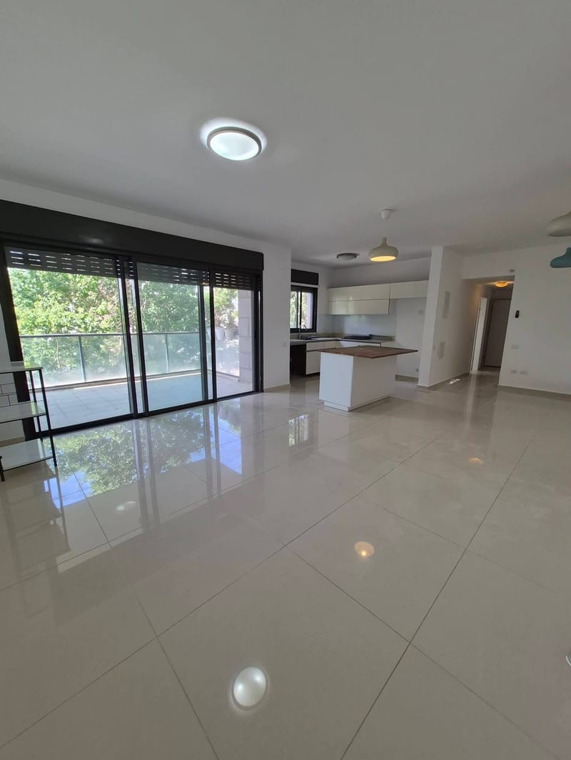 Photo from Facebook – 5 Rooms • ₪10,900, סשה ארגוב, Neve Zemer, Ra'anana (1)