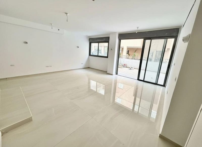 תמונה מפייסבוק – 4 חדרים • 4,290,000 ₪, מרכז, הרצליה (1)