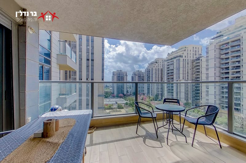 תמונה מפייסבוק – 5 חדרים • 3,600,000 ₪, מתחם 1200, הוד השרון (1)