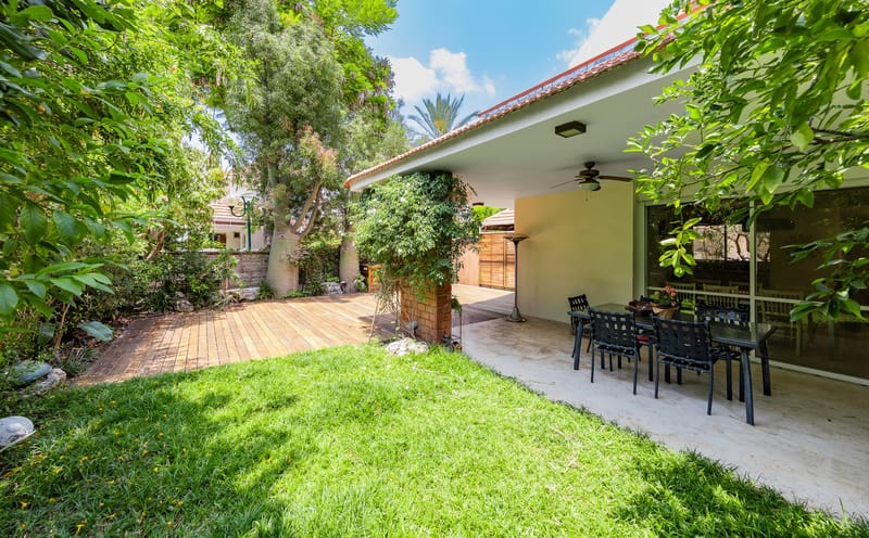 Photo from Facebook – 6 Rooms • ₪7,650,000, Ramat Menachem, Hod HaSharon (1)