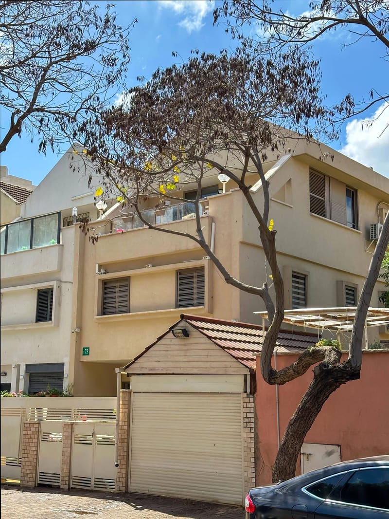 תמונה מפייסבוק – 7 חדרים • 5,890,000 ₪, מרכז, כפר סבא (1)