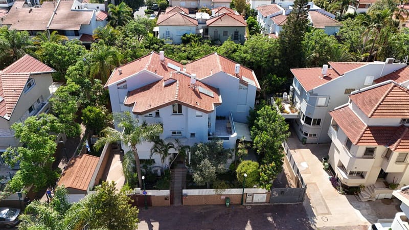 תמונה מפייסבוק – 7 חדרים • 7,650,000 ₪, הדוכיפת 3, לב הפארק, רעננה (1)