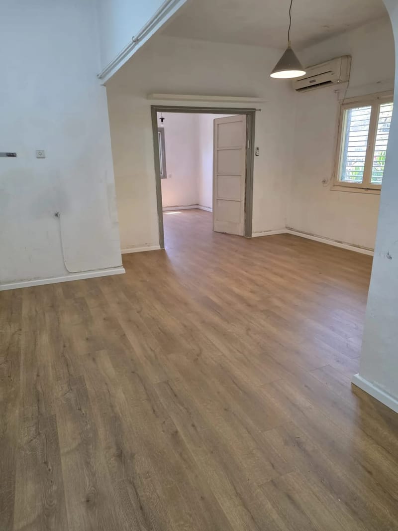 Фото с Facebook – 2 Комнаты • 4,500 ₪, Неве Давид Ремез, Раанана (1)
