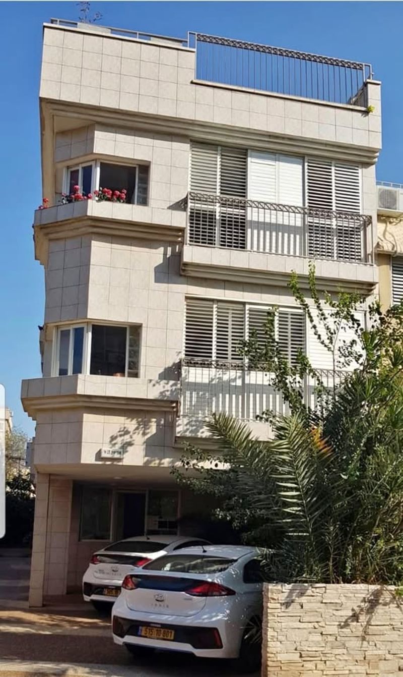 תמונה מפייסבוק – 6 חדרים • 8,900 ₪, מודיעין 15, קריית עבודה, חולון (1)